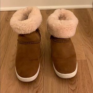 Ugg “Mika” Classic Sneaker